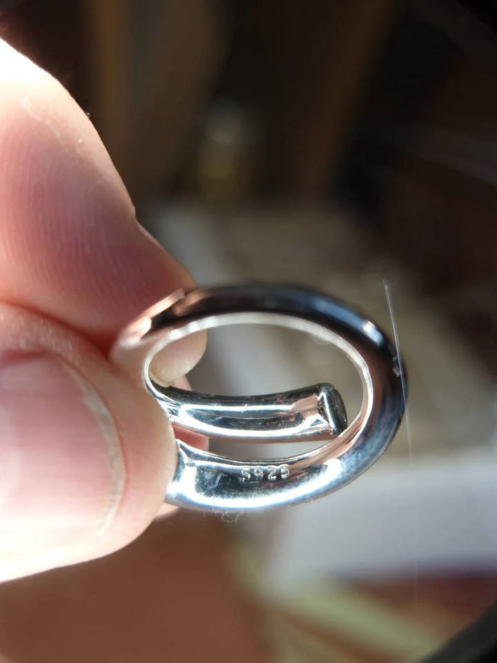 Κομψό Ρυθμιζόμενο Δαχτυλίδι