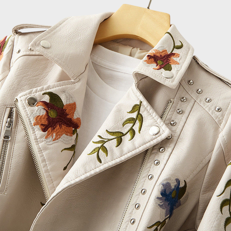 ΛΑΡΑ ΠΑΠΑΔΟΠΟΥΛΟΣ