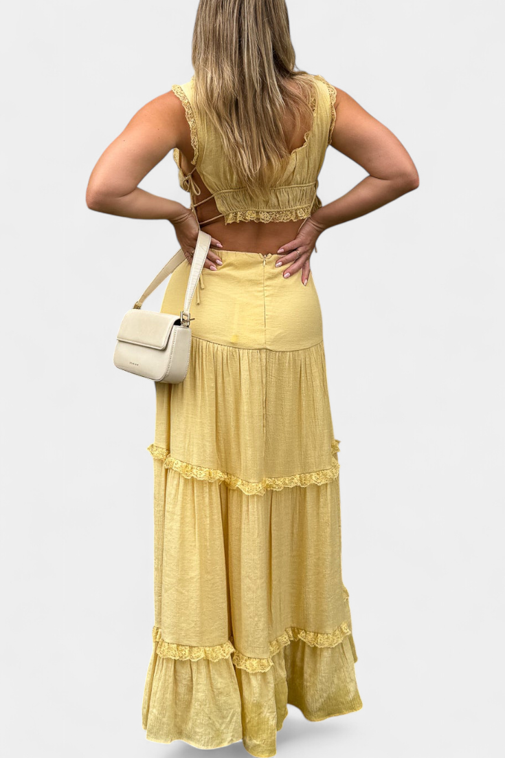 Ilys Ρομαντικό Σετ με Τοπ από Δαντέλα και Μακριά Ογκώδη Φούστα