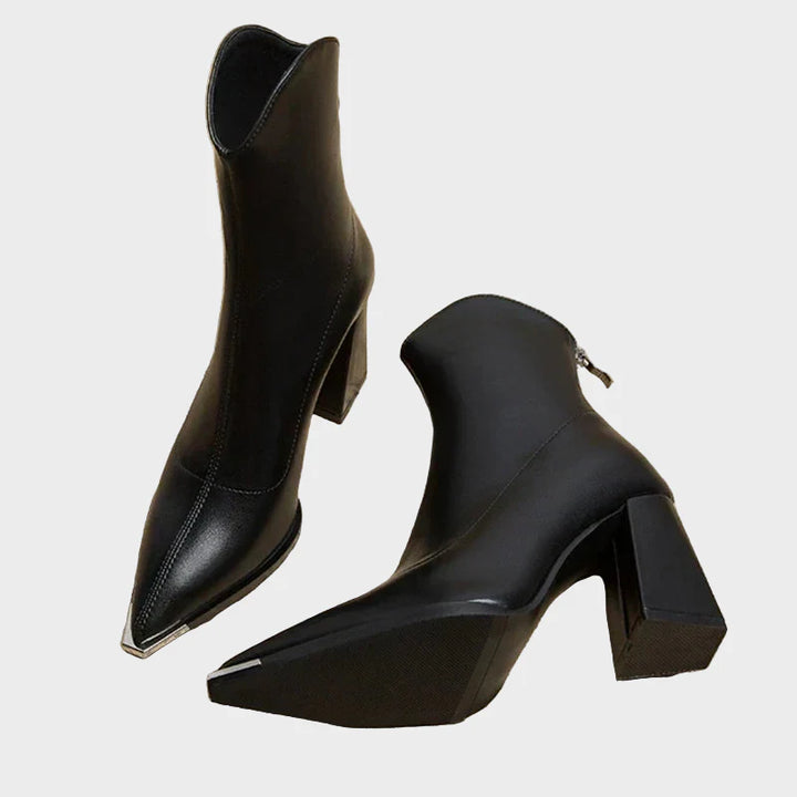 SIERRA | ΔΕΡΜΑΤΙΝΑ ΜΠΟΤΑΚΙΑ ΜΕ ΣΗΜΕΙΟ